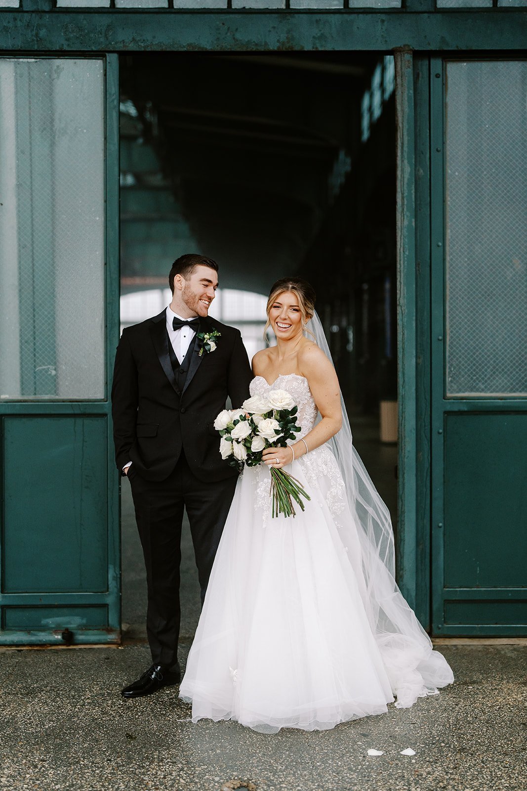 Gorgeous Winter Wedding at Hudson House in Jersey City
